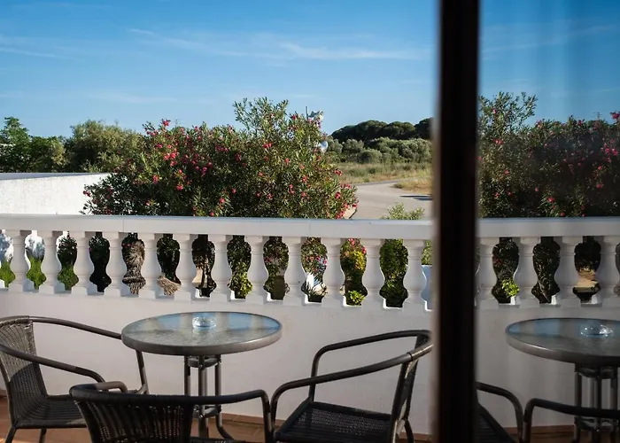 Cabo Roche Pensión *